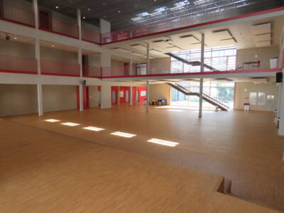 Blick in die Aula der Realschule
